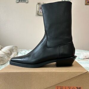 Brand new and never worn Zara boots. Made from Spain. Real leather